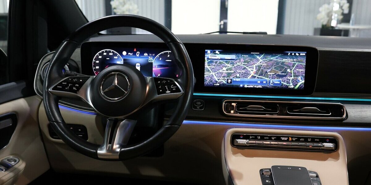 Mercedes-Benz V 300 d LANG AVANTGARDE AMG-LINE NIGHT / LASER 76.000 km 69.991 &euro; Hamm 59077