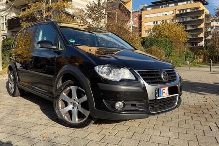 VW Touran 287.861 km 5.490 &euro; Frankfurt am Main 60486