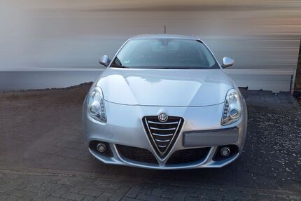 Alfa Romeo Giulietta 166.000 km 8.900 &euro; Wietze 29323