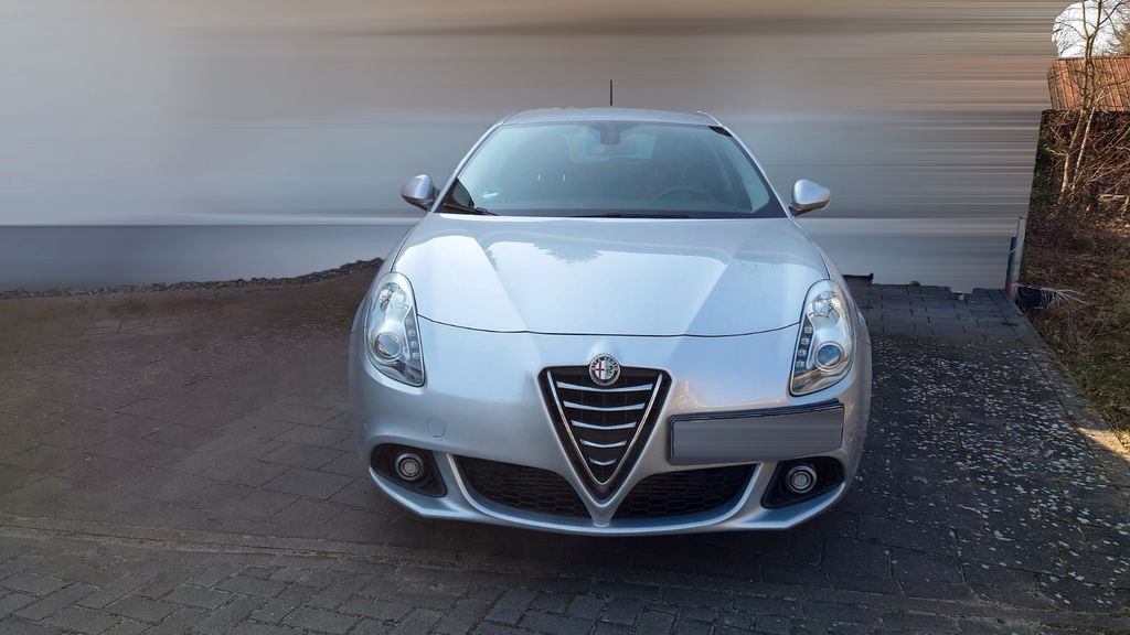 Alfa Romeo Giulietta 166.000 km 8.900 &euro; Wietze 29323