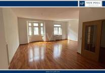 Geräumige schöne AltbauWohnung in zentraler Innenstadtlage