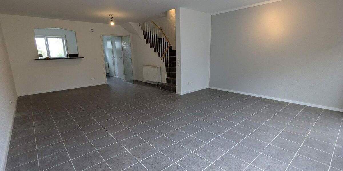 Reihenendhaus Neustadt Mußbach Mußbach - 5 Zimmer, 155 m&sup2;, 1.750&euro; | Angebot:25948103