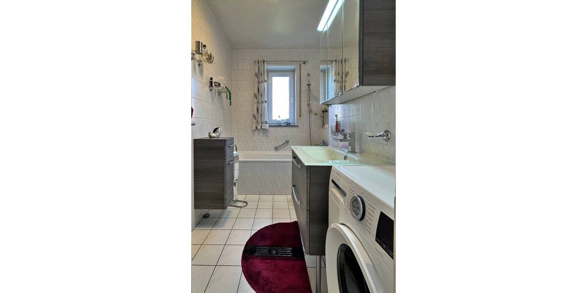 Etagenwohnung Bischofswerda - 3 Zimmer, 72 m&sup2;, 94.000&euro; | Angebot:26117724