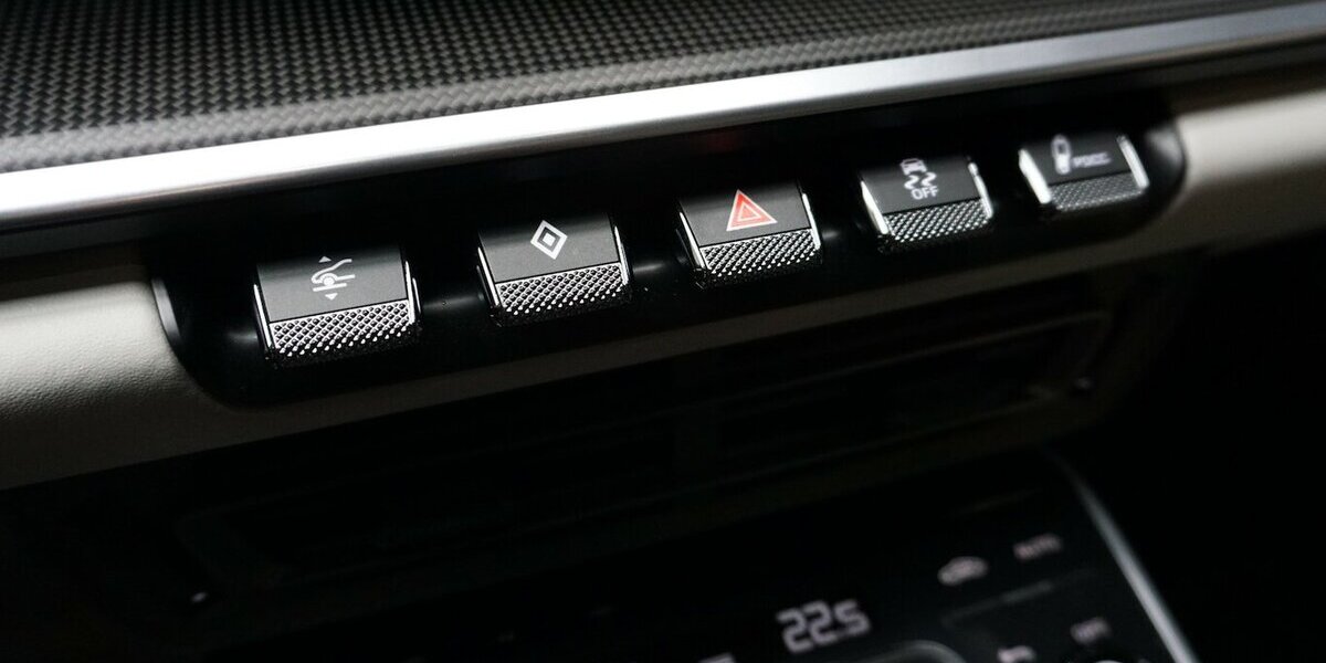 Porsche 911 992 Turbo S Lift Burm Carbon Approved 39.890 km 219.900 &euro; Wuppertal 42327