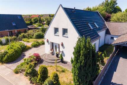 Haus Schwarzenbek - 5 Zimmer, 136 m&sup2;, 425.000&euro; | Angebot:26845088