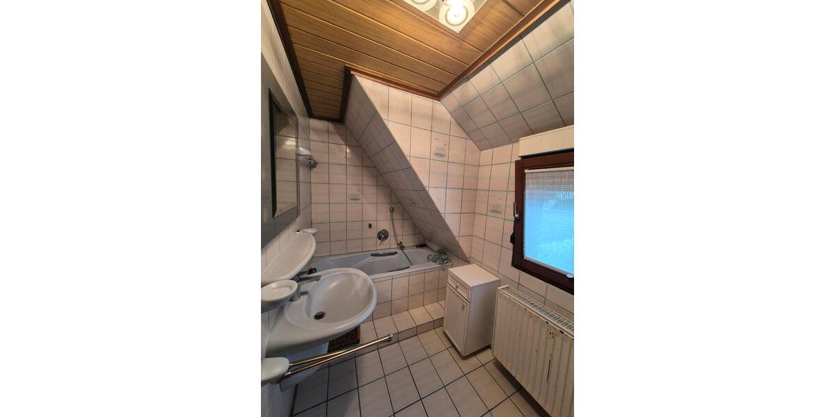 Mehrfamilienhaus, Wohnhaus Karlstadt - 11 Zimmer, 220 m&sup2;, 325.000&euro; | Angebot:25976551