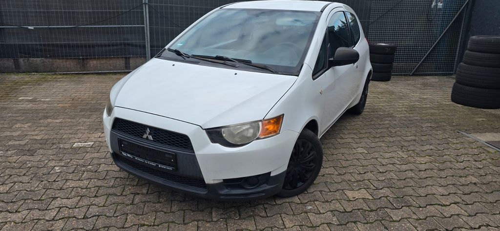 Mitsubishi Colt 124.013 km 3.900 € Hanau 63456