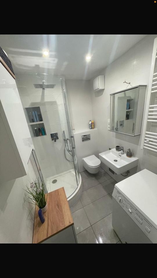 19qm großes WG-Zimmer in der Innenstadt zu vermieten.