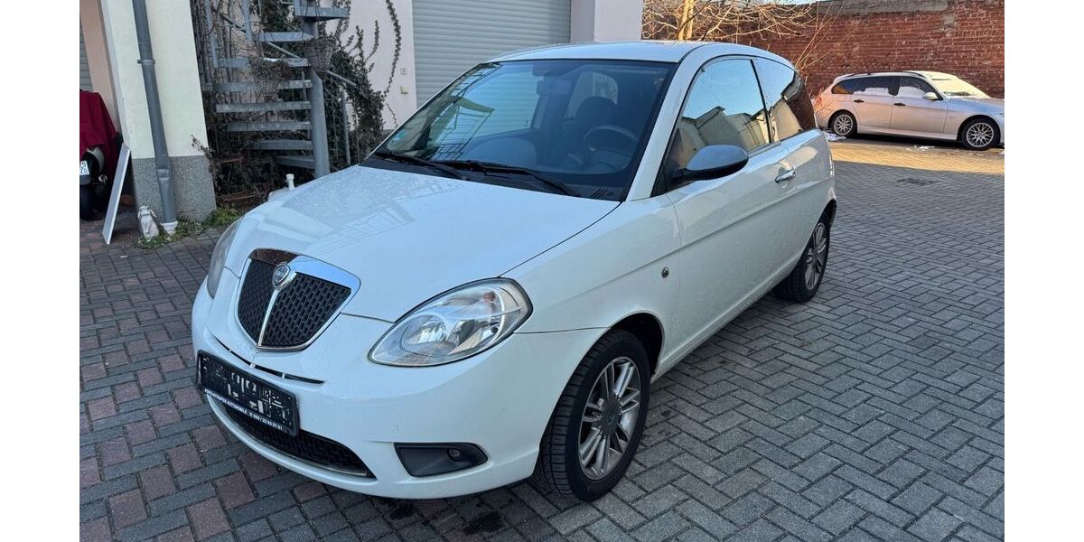 Lancia Ypsilon 123.000 km 1.400 &euro; Dresden 01139