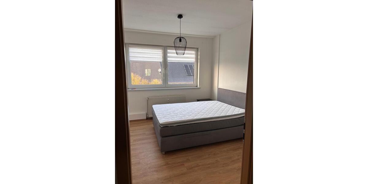 Etagenwohnung Burg Stargard - 3 Zimmer, 62 m&sup2;, 410&euro; | Angebot:26253819