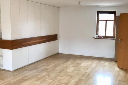 Wohnung Gerolzhofen - 3 Zimmer, 93 m&sup2;, 698&euro; | Angebot:26405755