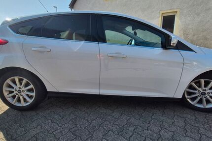 Ford Focus 102.000 km 10.000 &euro; Vilseck 92249