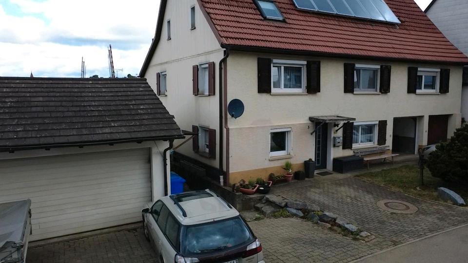 Einfamilienhaus Balingen - 10 Zimmer, 250 m&sup2;, 320.000&euro; | Angebot:26818472