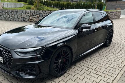Audi RS4 45.865 km 65.500 € Ühlingen-Birkendorf 79777