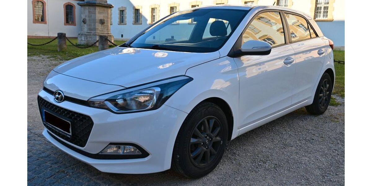 Hyundai i20 117.500 km 7.400 &euro; Weißenburg 91781