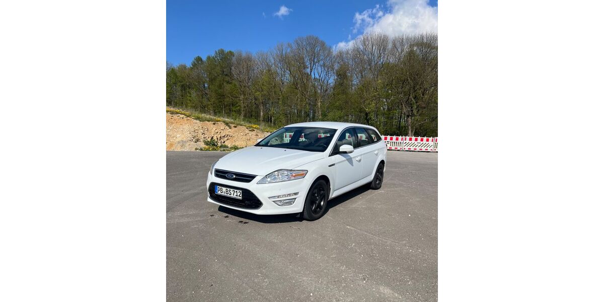 Ford Mondeo 125.572 km 8.499 &euro; Büren 33142