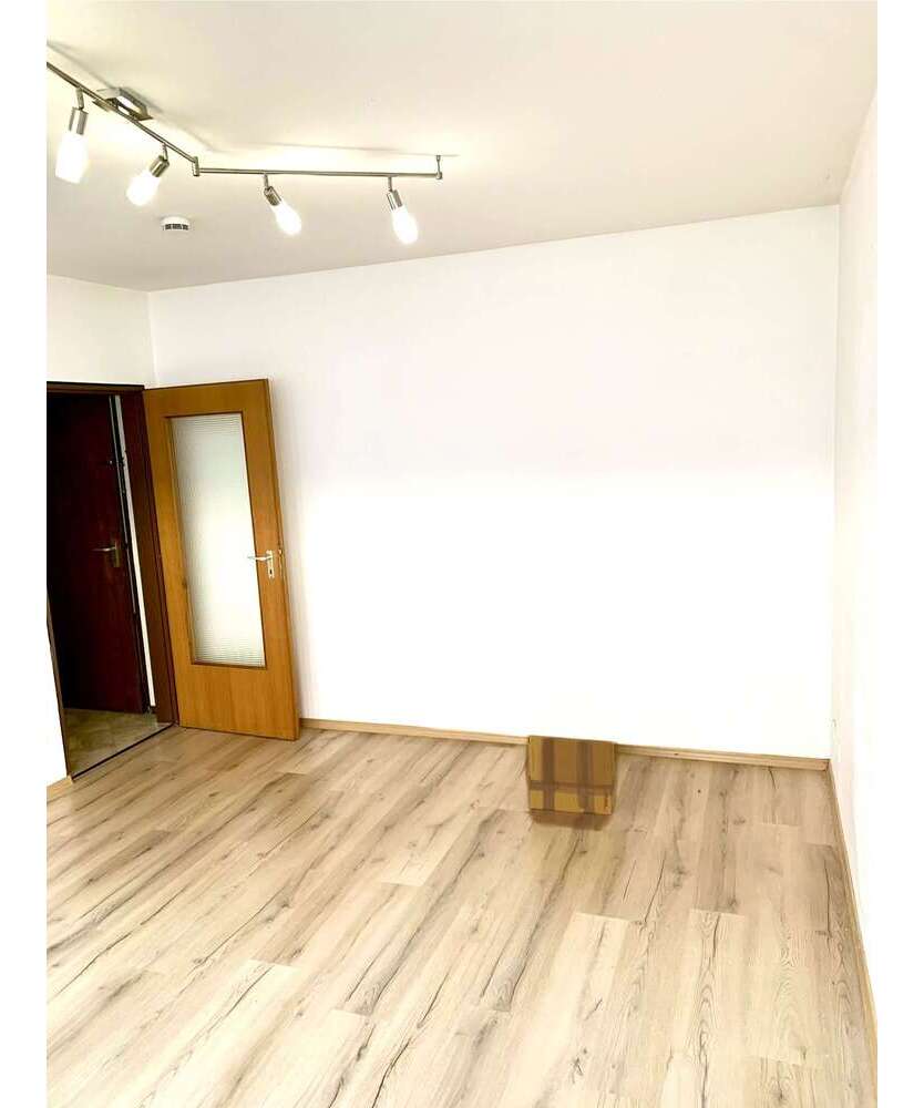 Wohnung zum Mieten in Straubing 425 € 25 m²