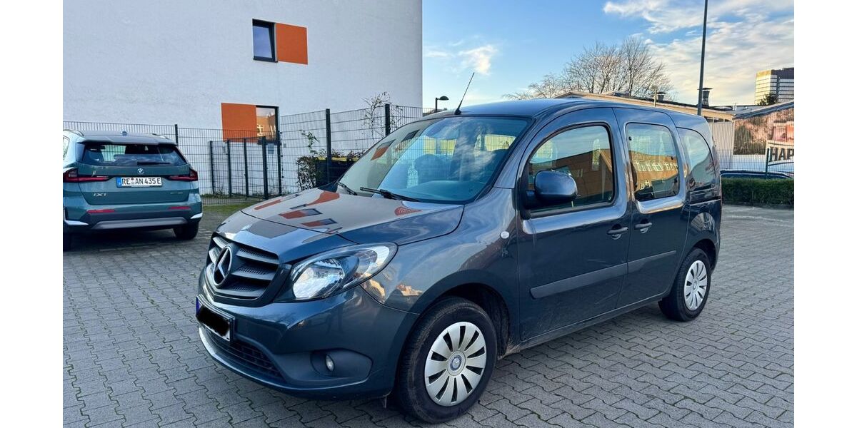 Mercedes-Benz Citan 183.000 km 8.150 &euro; Essen 45139