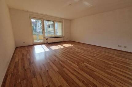 Schöne 2 Zimmer Wohnung mit Balkon in NürnbergNibelungen