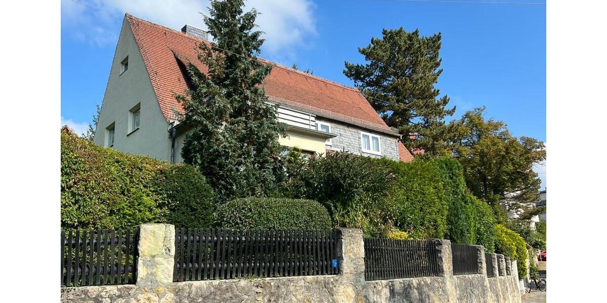 Einfamilienhaus Jena - 9 Zimmer, 225 m&sup2;, 630.000&euro; | Angebot:26838225