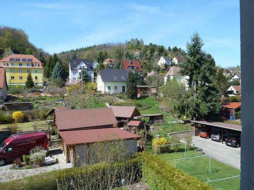 Schöne sonnige 3 Raum mit Balkon und Blick in ruhiger Lage von Freital