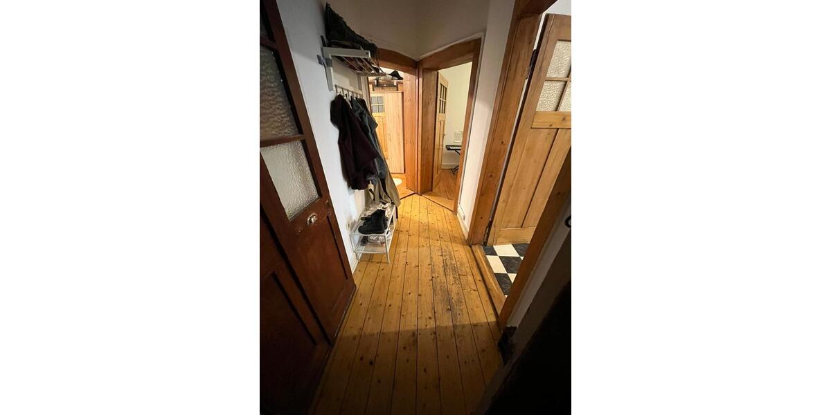 2-Zimmer-Hinterhauswohnung im urgetreuen Altbaustil 2 zimmer