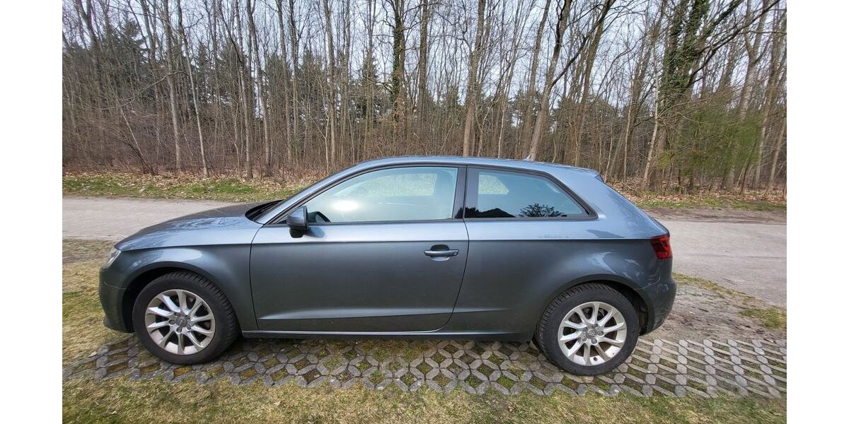Audi A3 99.000 km 7.499 &euro; Hatten 26209
