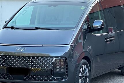 Hyundai STARIA 93.000 km 33.999 &euro; Völklingen 66333