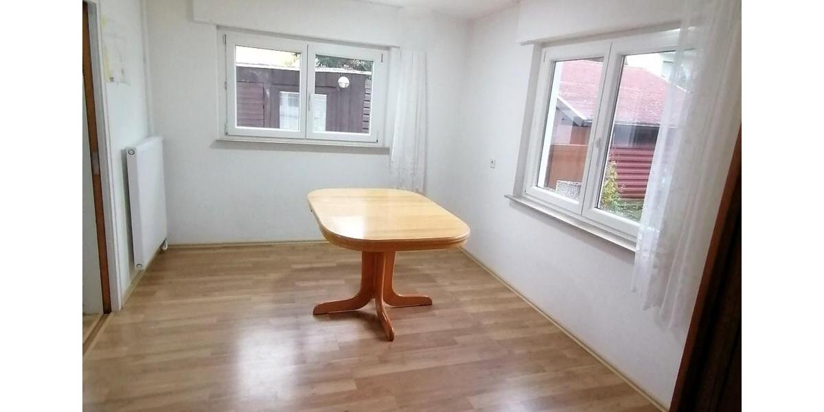 Großzügiges Einfamilienhaus mit ausgebautem Dachgeschoss, Winterg 7 zimmer