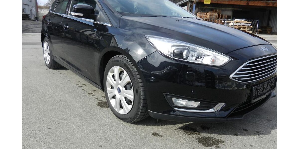 Ford Focus 128.900 km 4.900 &euro; Regensburg 93057