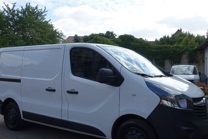 Opel Vivaro 150.100 km 8.990 &euro; Halle / Saale 06116