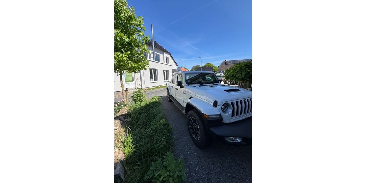 Jeep Gladiator 102.000 km 38.000 &euro; Butjadingen 26969