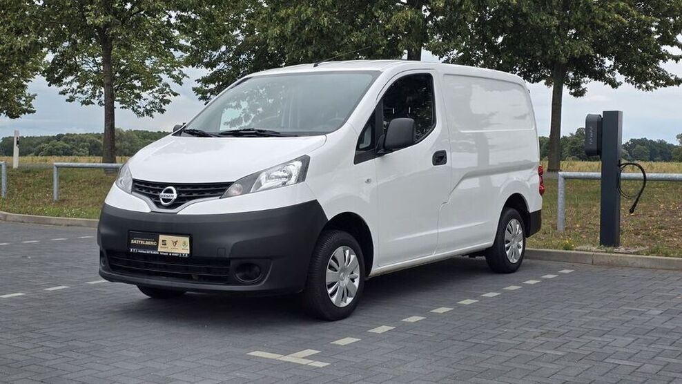 NV200
