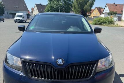 Skoda Rapid 110.000 km 12.400 &euro; Röthenbach 90552