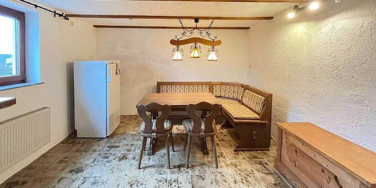 Einfamilienhaus Stuttgart Rohr - 8 Zimmer, 155 m&sup2;, 2.200&euro; | Angebot:24974564