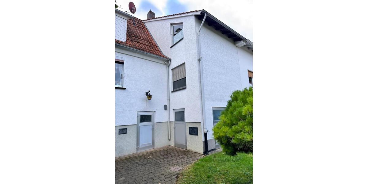 Doppelhaushälfte Witzenhausen Hundelshausen - 7 Zimmer, 160 m&sup2;, 180.000&euro; | Angebot:25175148