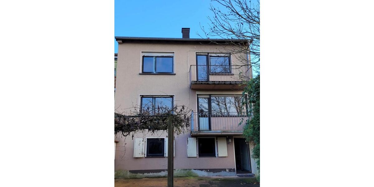 Einfamilienhaus Sankt Ingbert - 6 Zimmer, 120 m&sup2;, 168.000&euro; | Angebot:27092311