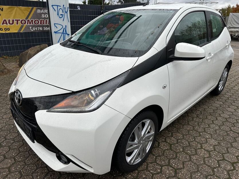 Toyota Aygo (X) 99.900 km 7.999 € Köln 51145