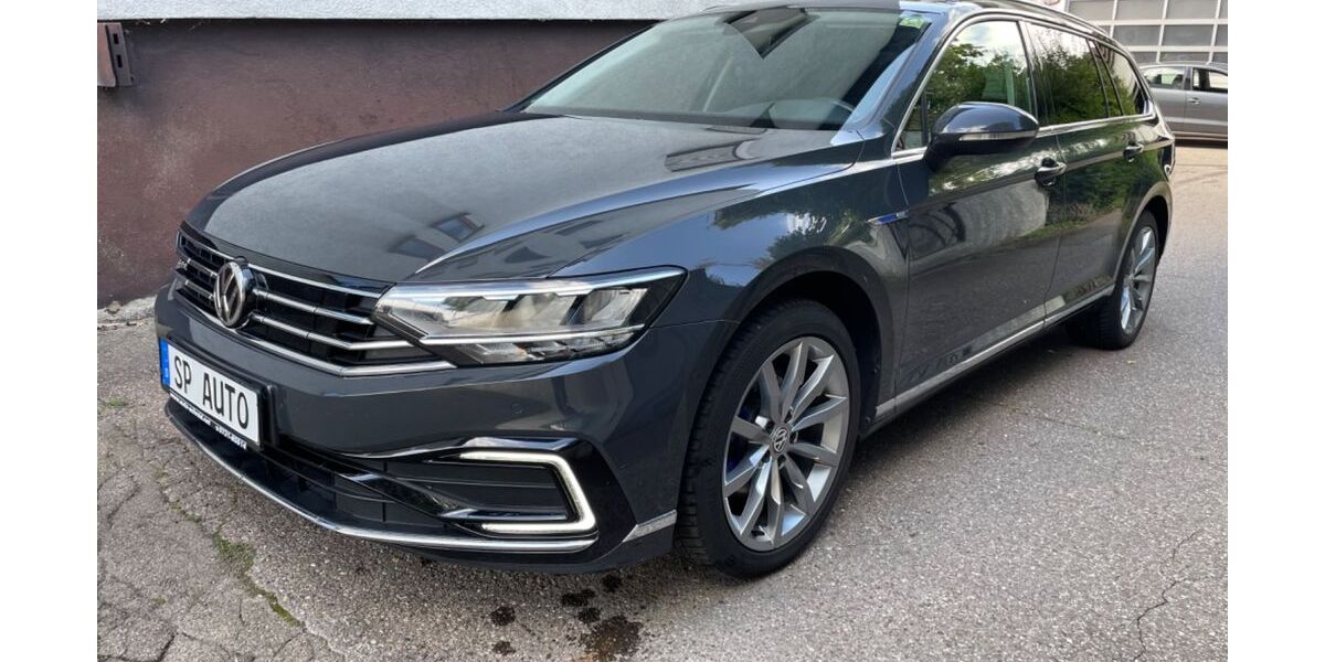 VW Passat 93.000 km 19.990 &euro; Neu-Ulm (Pfuhl) 89233