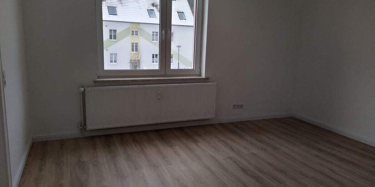 Etagenwohnung Plattenburg Glöwen - 2 Zimmer, 49 m&sup2;, 295&euro; | Angebot:23252345