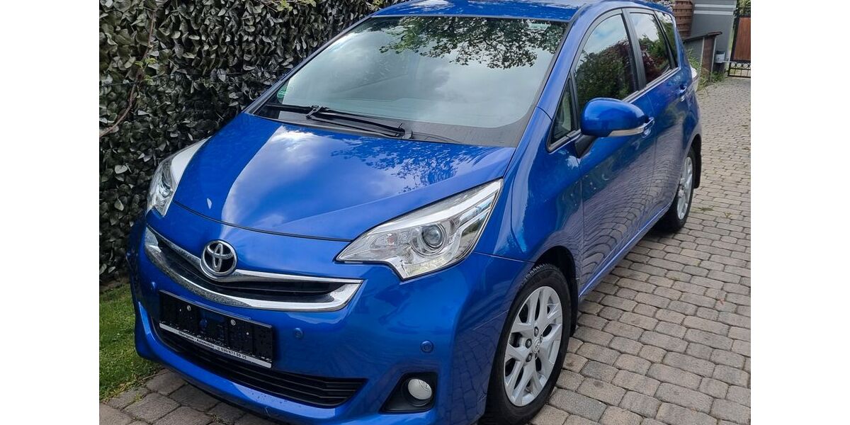 Toyota Verso-S 66.580 km 9.990 &euro; Berlin 12489