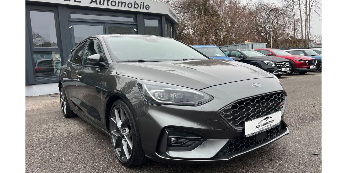 Ford Focus 68.000 km 22.990 &euro; Augsburg 86165