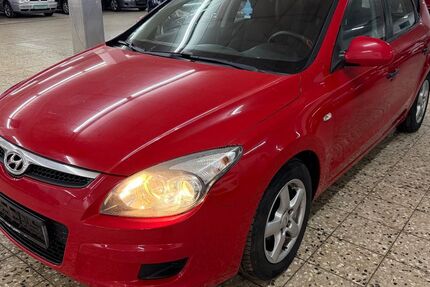 Hyundai i30 176.000 km 1.698 &euro; Suhl 98528
