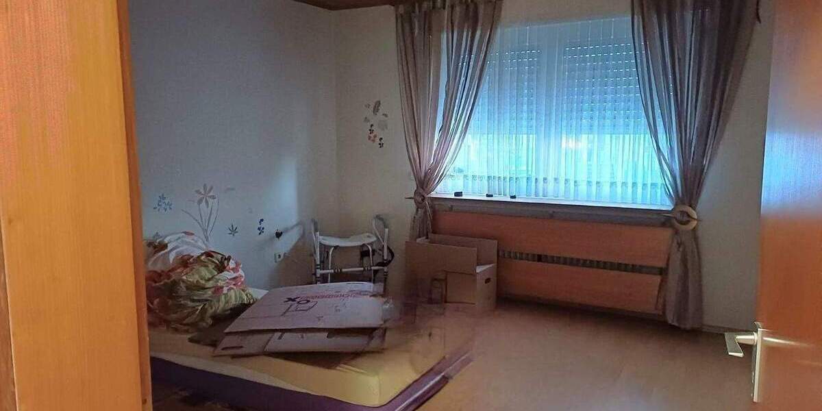 Mehrfamilienhaus, Wohnhaus Sankt Ingbert Rohrbach - 6 Zimmer, 225 m&sup2;, 335.000&euro; | Angebot:26275553