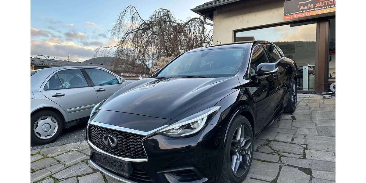 INFINITI Q30 131.700 km 10.699 &euro; Großheubach 63920