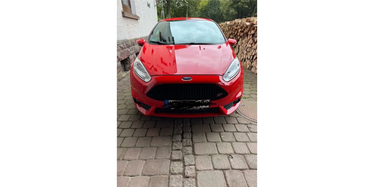 Ford Fiesta 120.000 km 8.200 &euro; Beverungen 37688