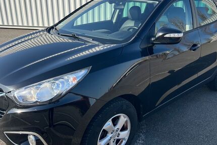 Hyundai ix35 181.000 km 6.499 &euro; Berlin 12057
