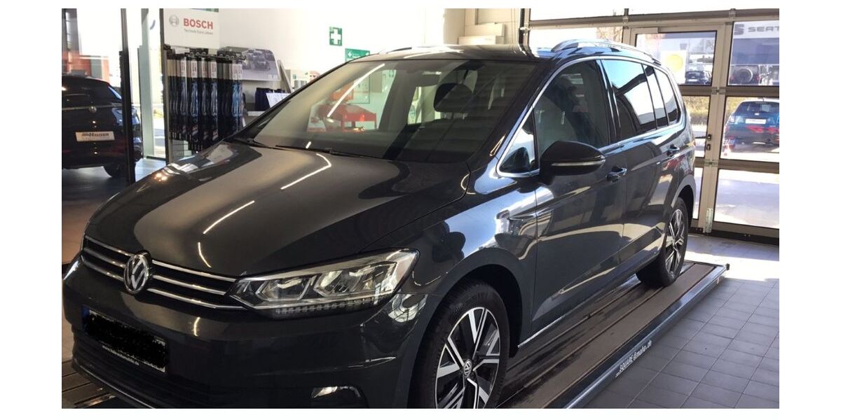 VW Touran 153.515 km 18.985 &euro; Pohlheim 35415