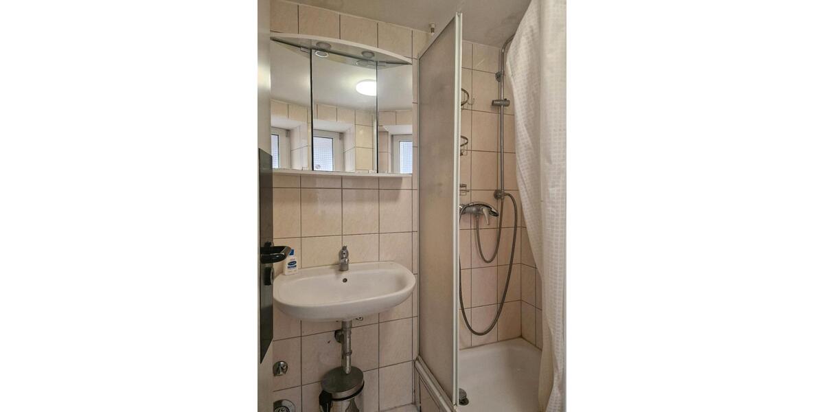 Etagenwohnung Ludwigshafen am Rhein Ludwigshafen-Hemshof - 1 Zimmer, 16 m&sup2;, 390&euro; | Angebot:26413037
