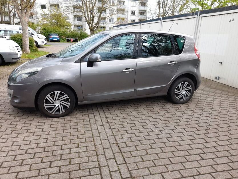 Renault Scenic 129.000 km 3.500 € Hannover 30657